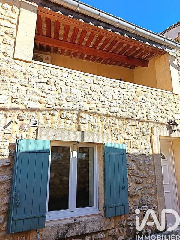 Photo 1 - Appartement à SAINT-JULIEN-DE-PEYROLAS