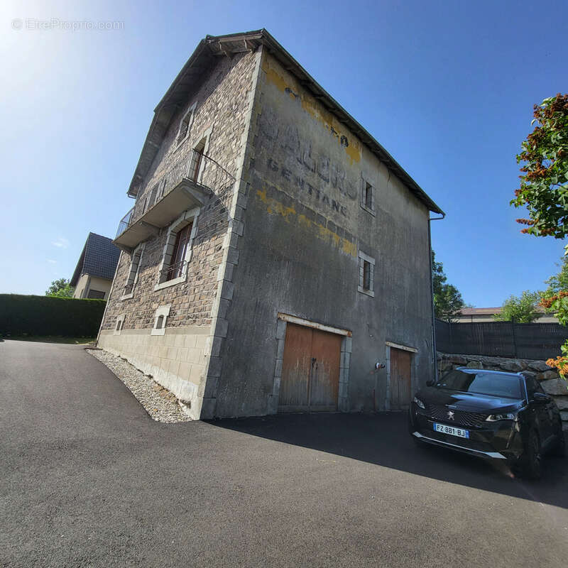 Maison à RIOM-ES-MONTAGNES