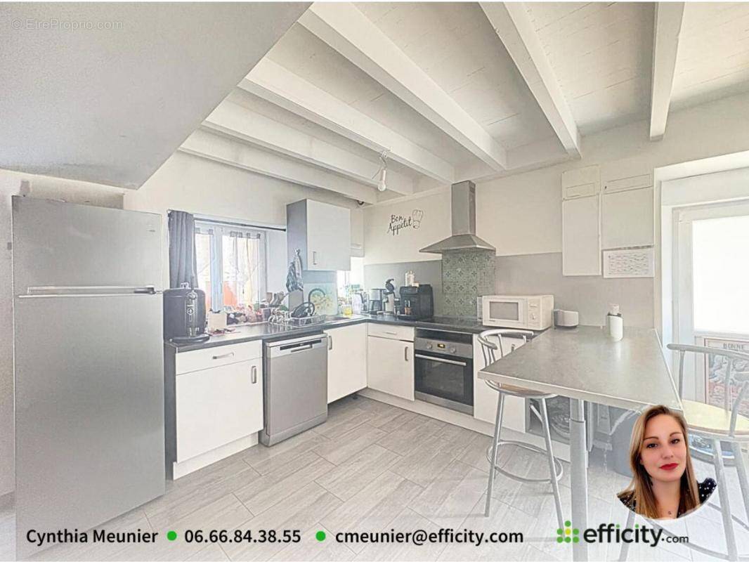 Maison à RUELLE-SUR-TOUVRE