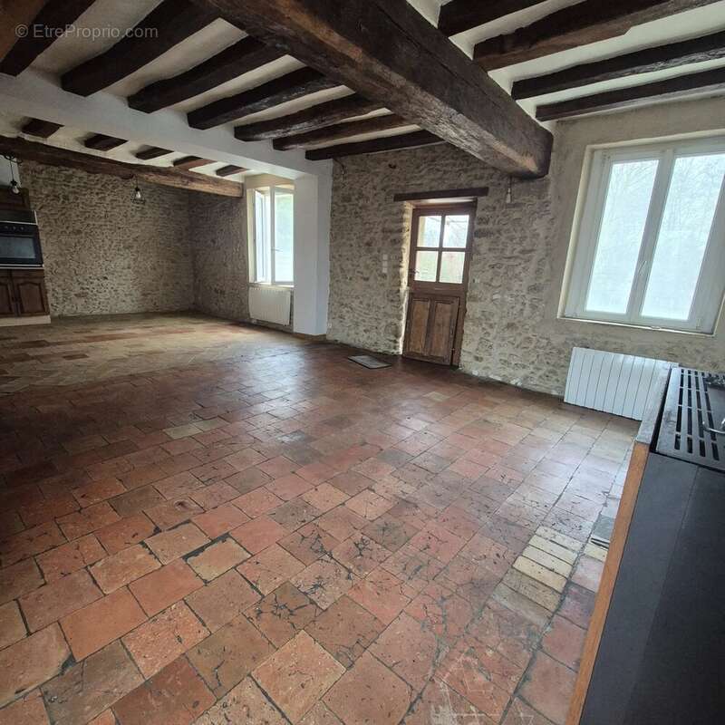 Maison à SAVIGNE-L'EVEQUE