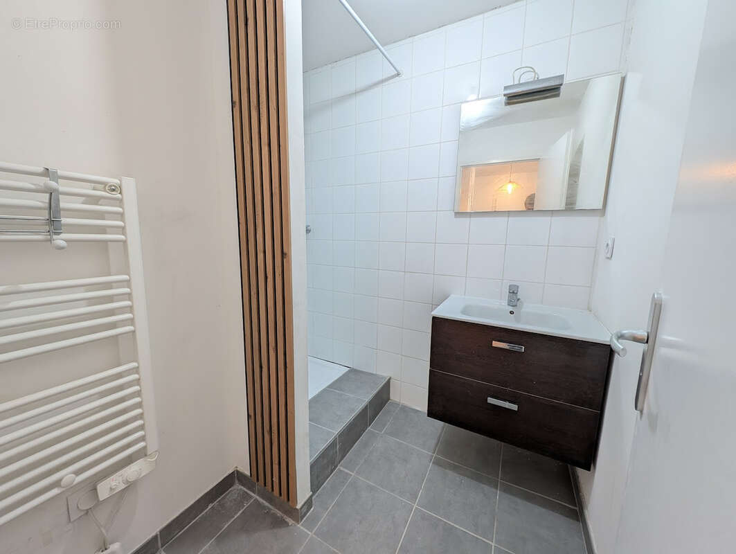 Appartement à GUILHERAND-GRANGES