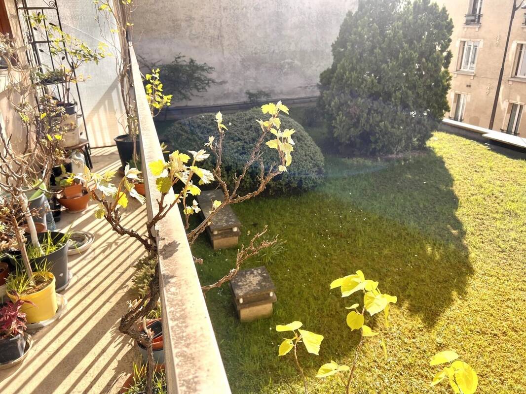 Appartement à PARIS-19E