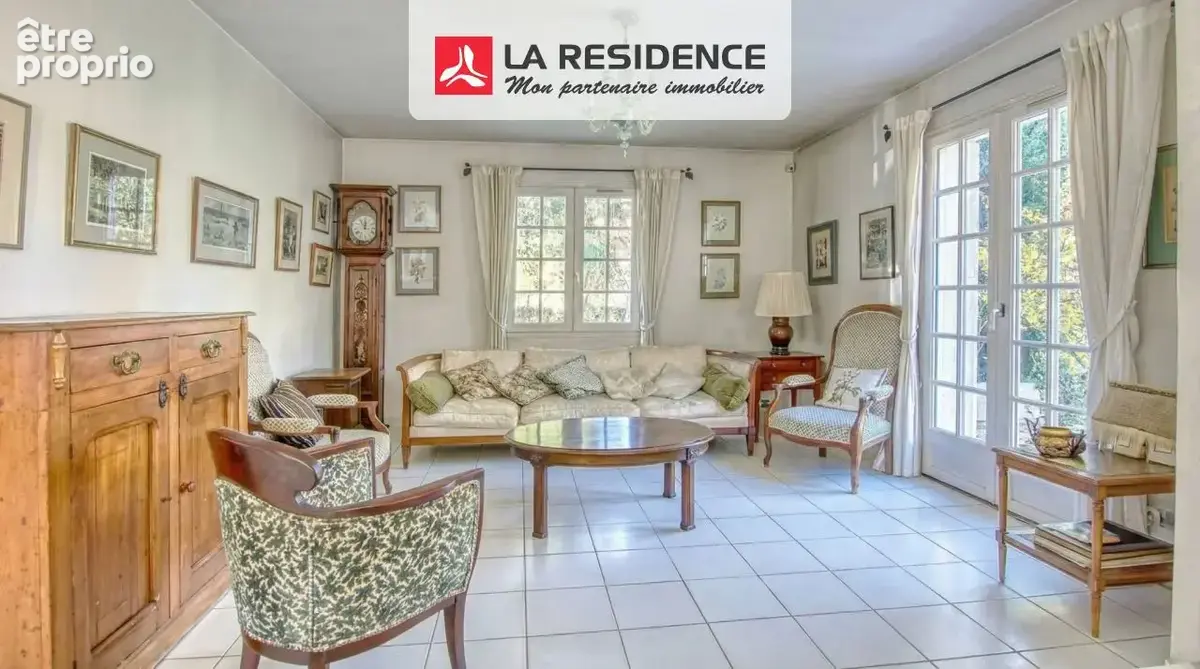 Maison 298 m² à L'etang-La-Ville  - photo 2