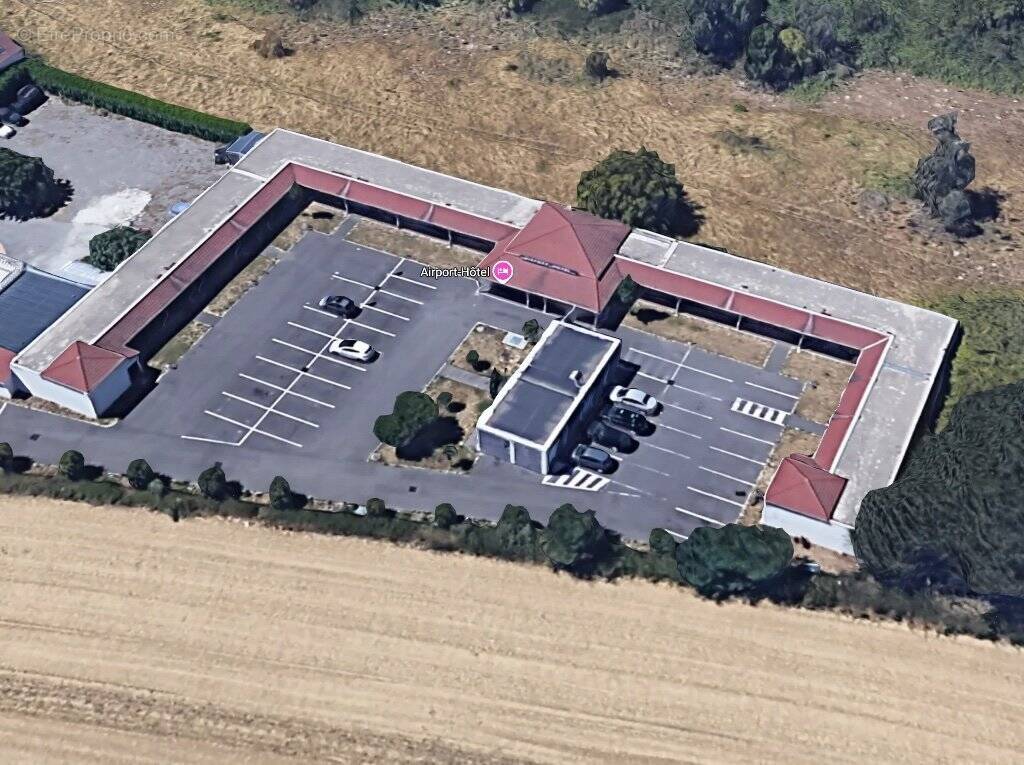 Commerce à MAUREGARD