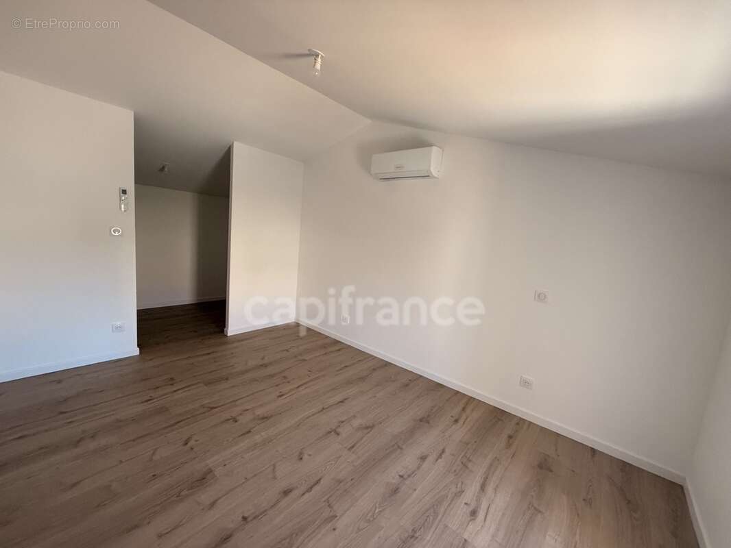 Maison entièrement renovée 2 chambres PUYRAVAULT - photo 4