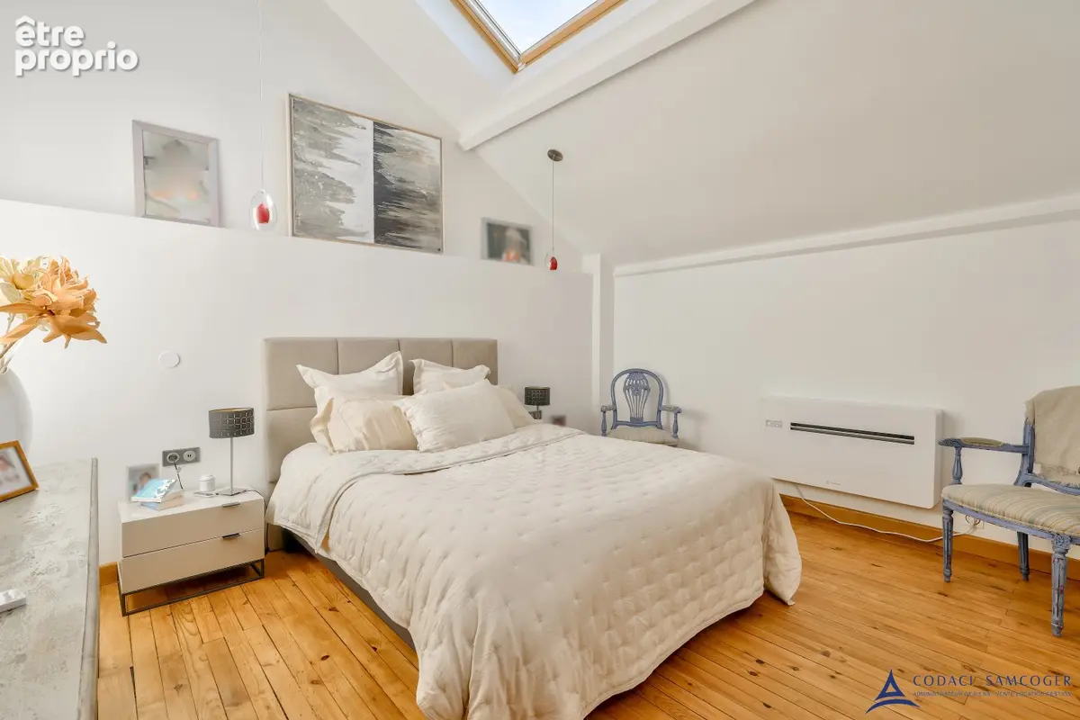 Loft - Quartier Pierre et Marie Curie - Ivry Sur Seine 5 pièce(s) 164.76 m2 - photo 6