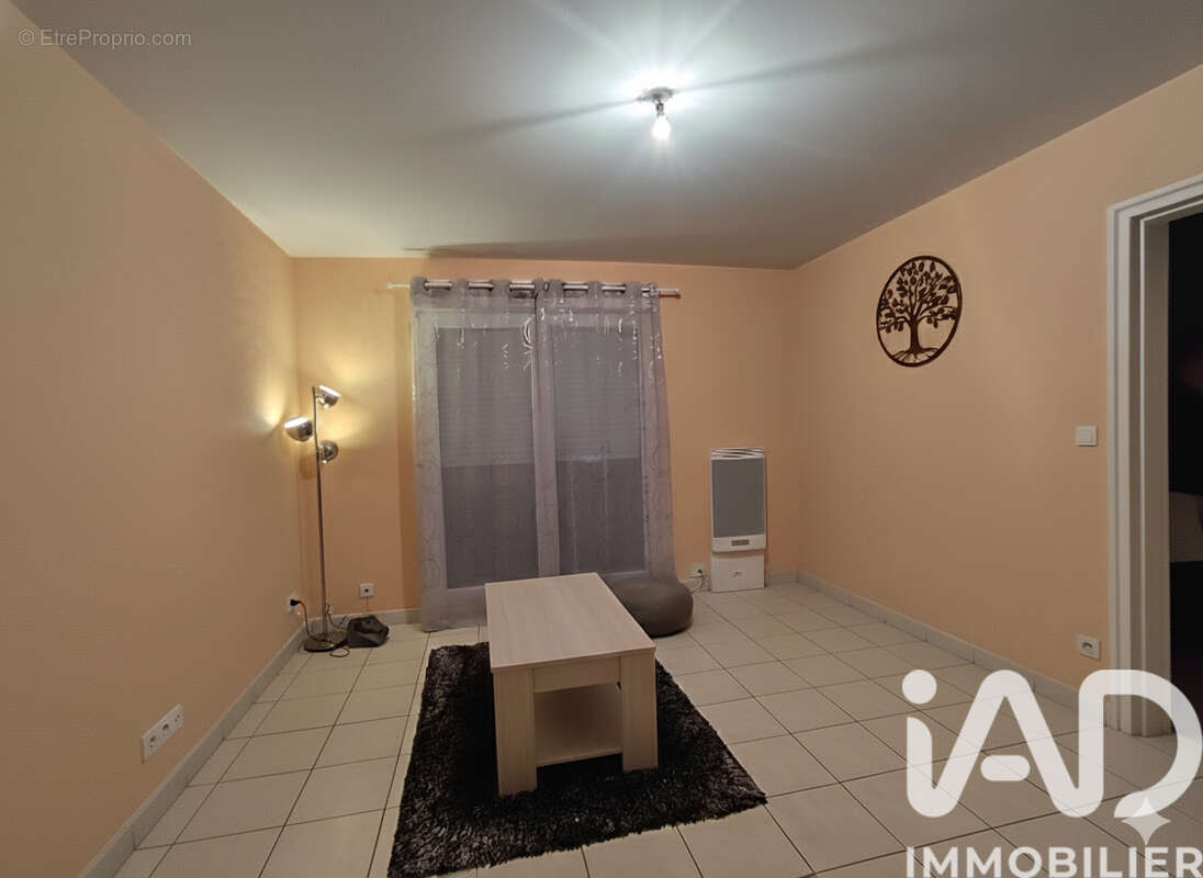 Photo 2 - Appartement à FLEURY-LES-AUBRAIS