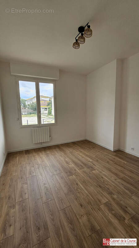 Appartement 58 m² à Bordeaux  - photo 7