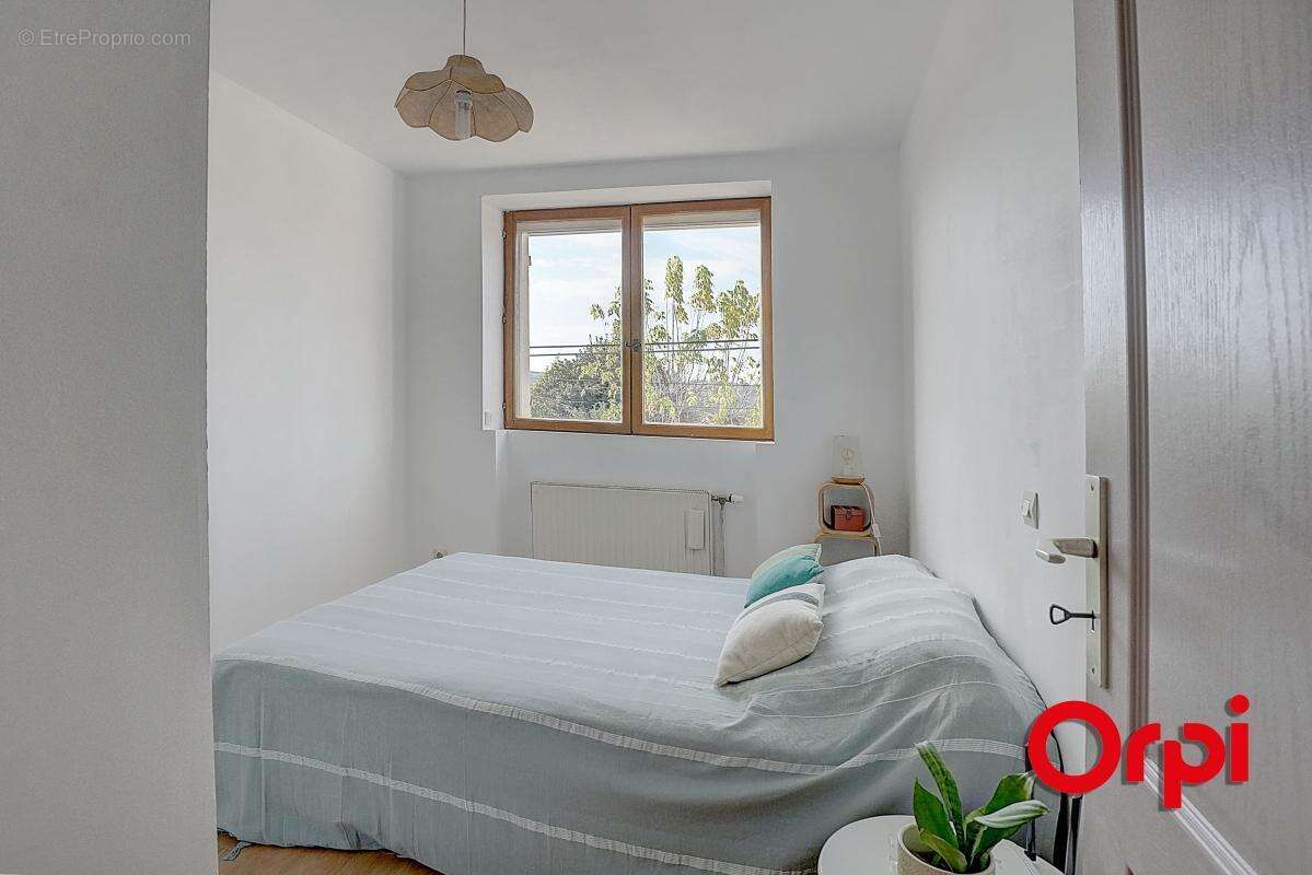 Maison à CAILLOUX-SUR-FONTAINES