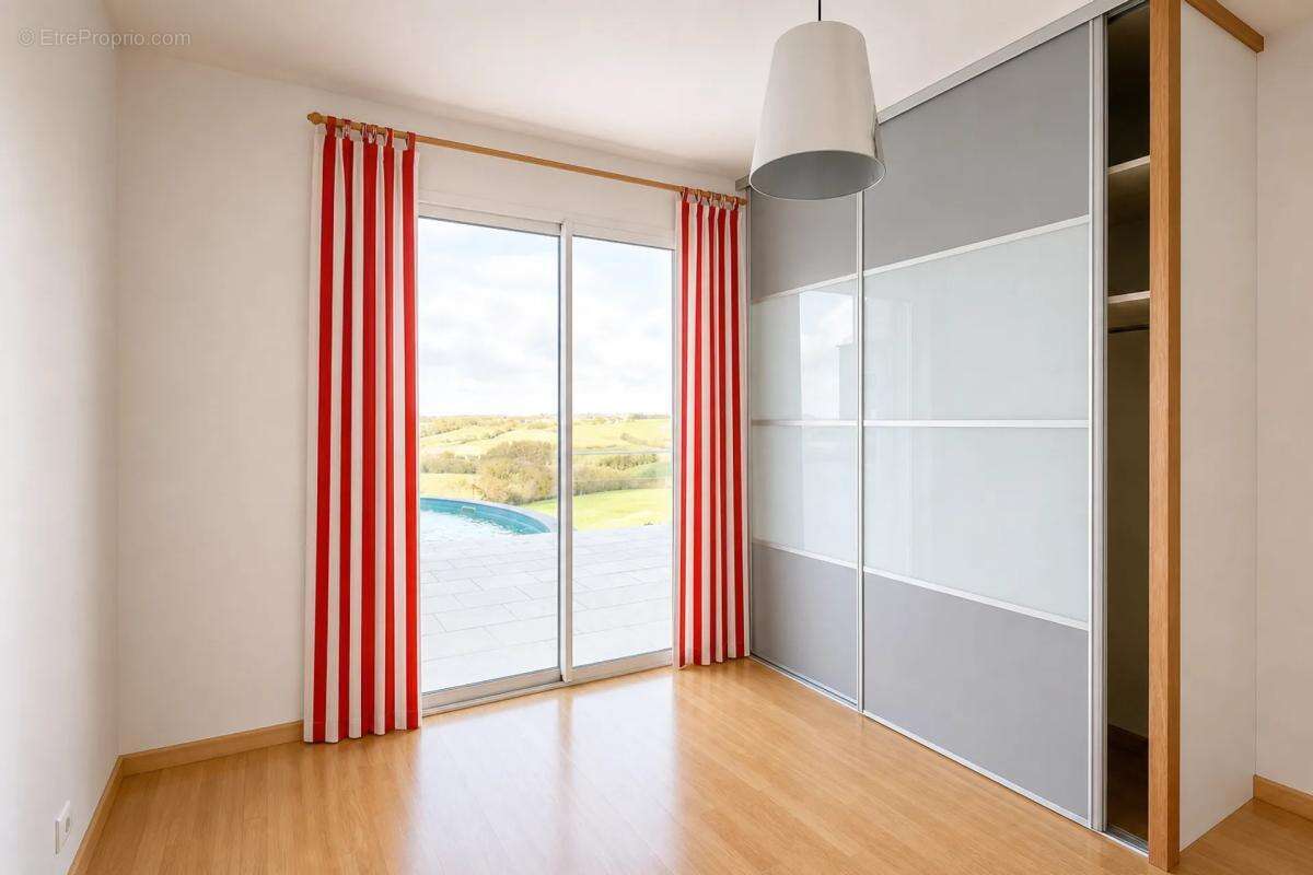 Maison de 9 pièces de 320 m² à 10min d'Albi - photo 25