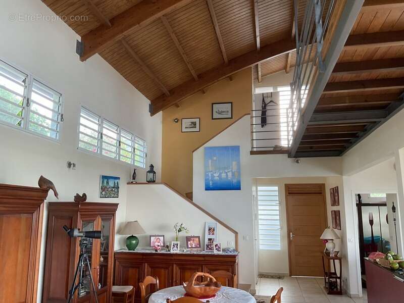 Maison à PETIT-BOURG