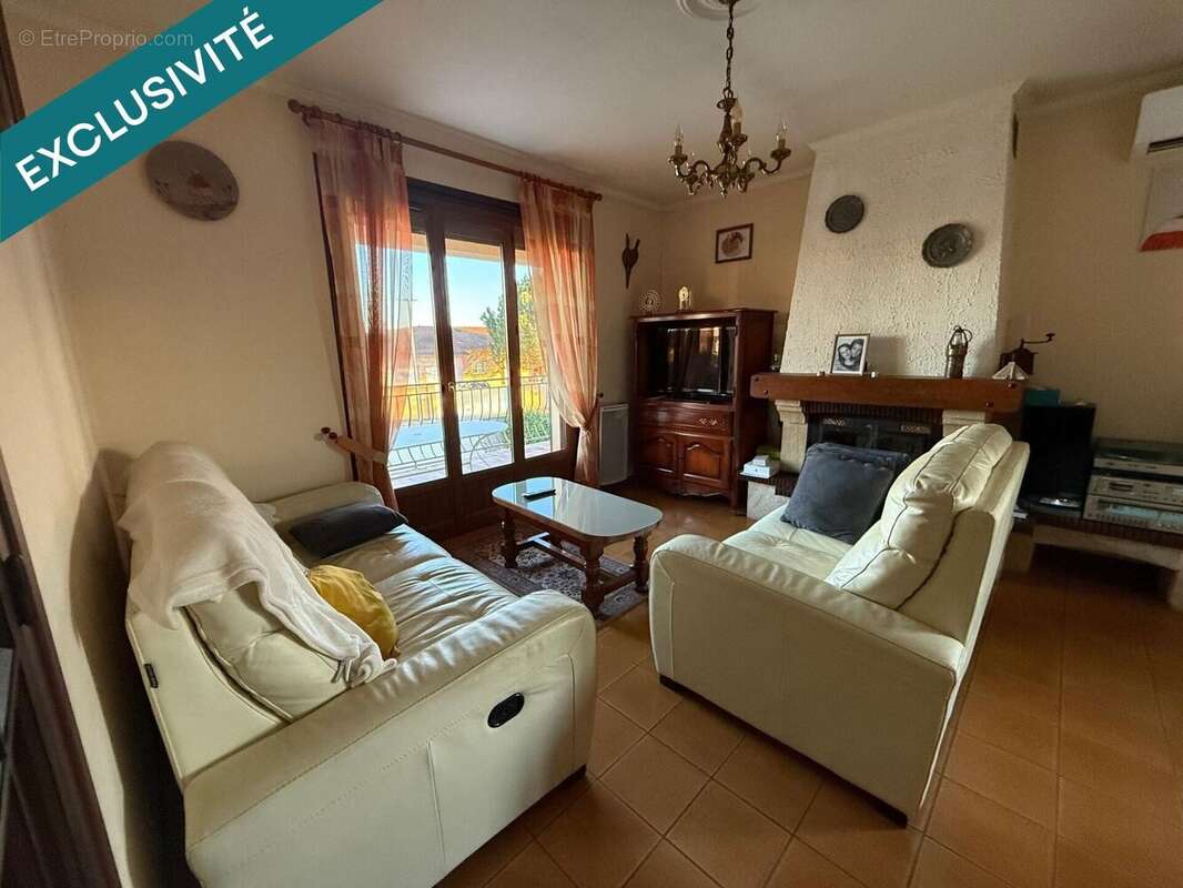 Photo 2 - Maison à ESTRABLIN