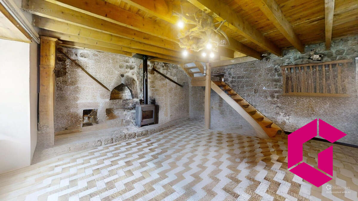 Maison à SAINT-JEURES