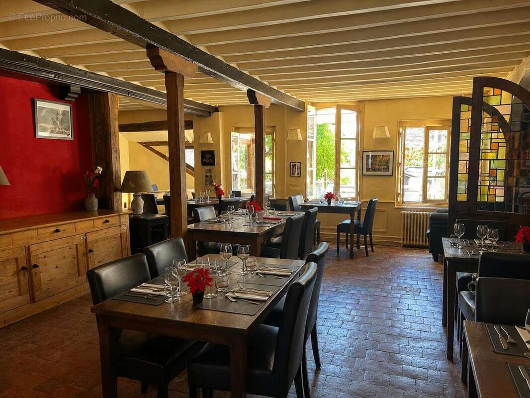 Commerce 595 m² à Brinon-Sur-Sauldre  - photo 2