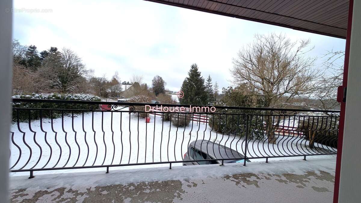 Maison à NEUFCHATEAU