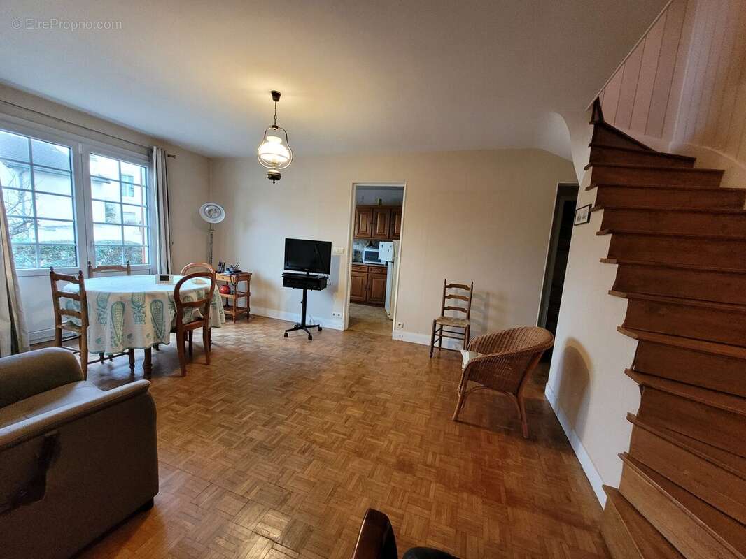 Maison à GOUSSAINVILLE