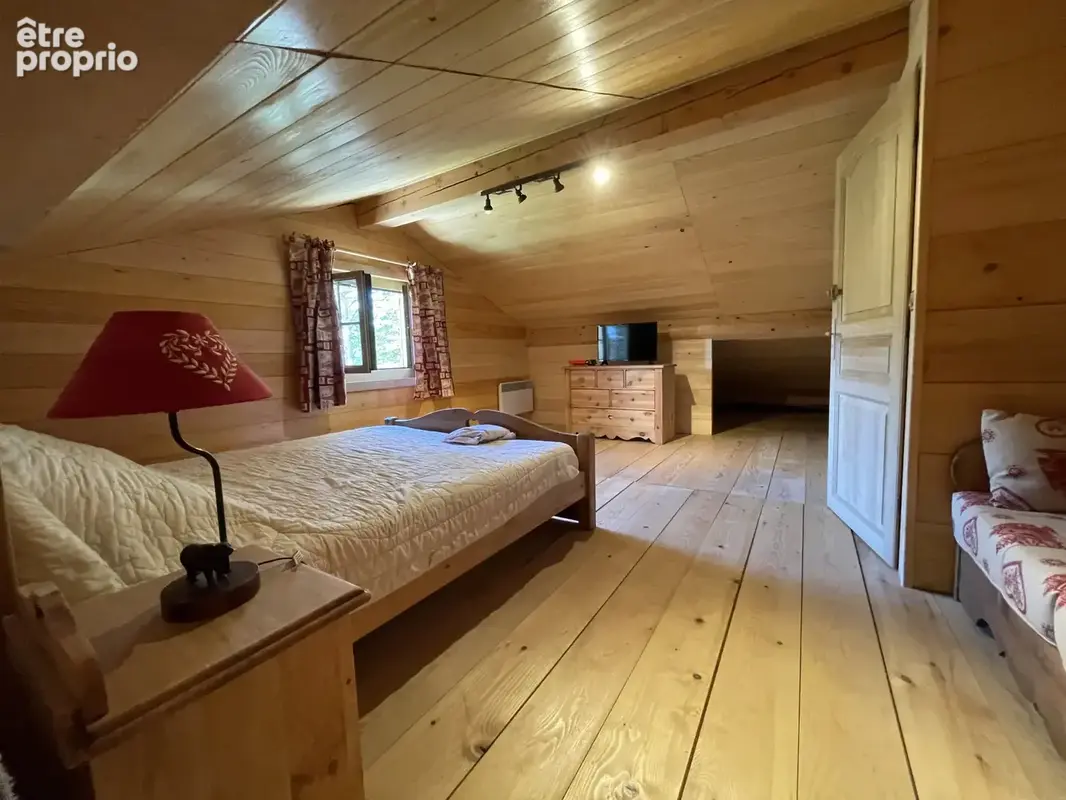 Valderoure   maison rénovée avec près d’un hectare de terrain   charme et nature - photo 11