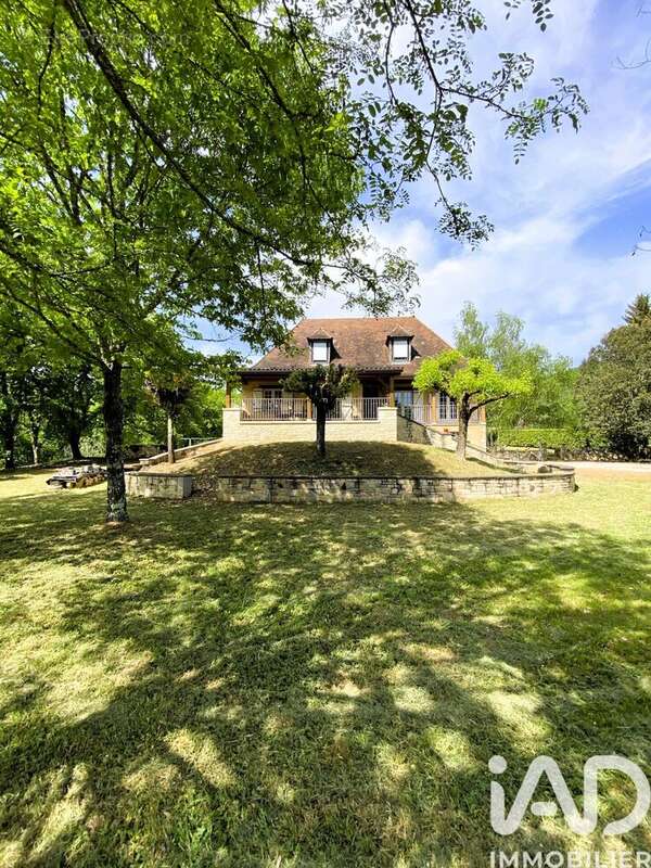 Maison 146 m² à Castelfranc  - photo 2
