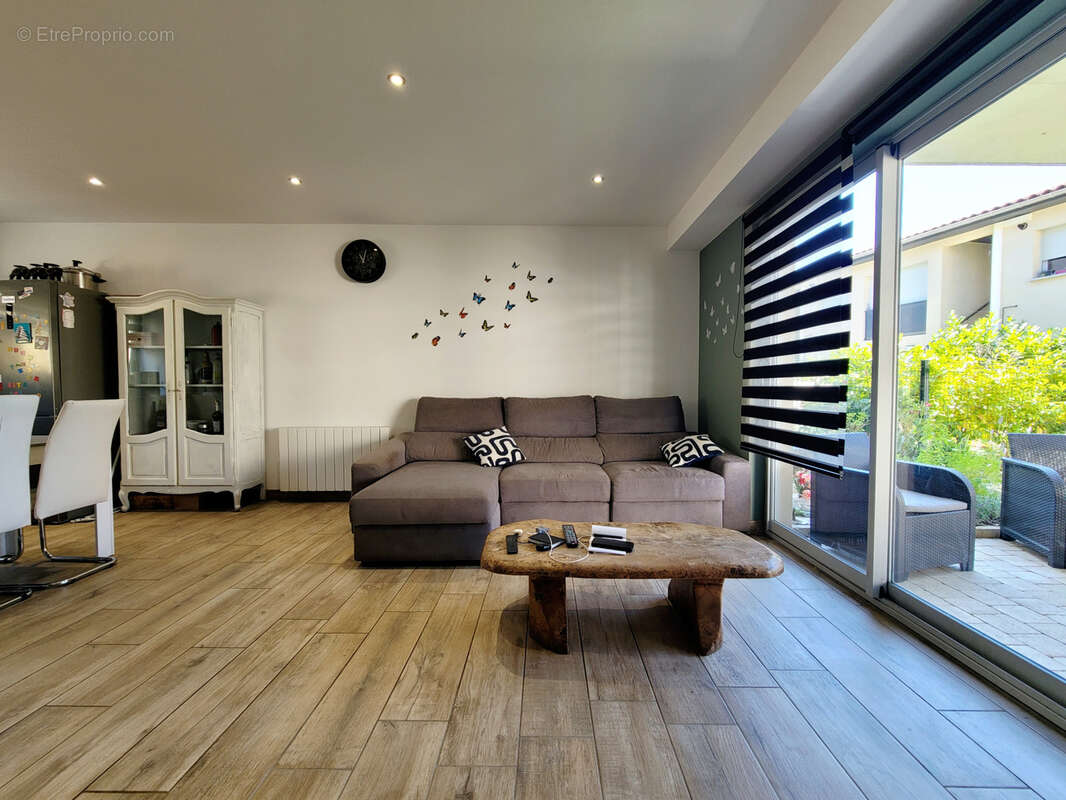 Appartement à REYRIEUX