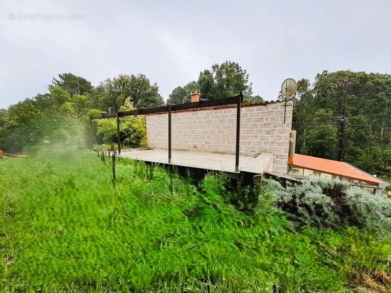 À vendre : EXCEPTIONNEL! Maison traditionnelle Corse en pierres de taille rénovée à SAN GAVINO DI CARBINI VILLAGE (20) - photo 9