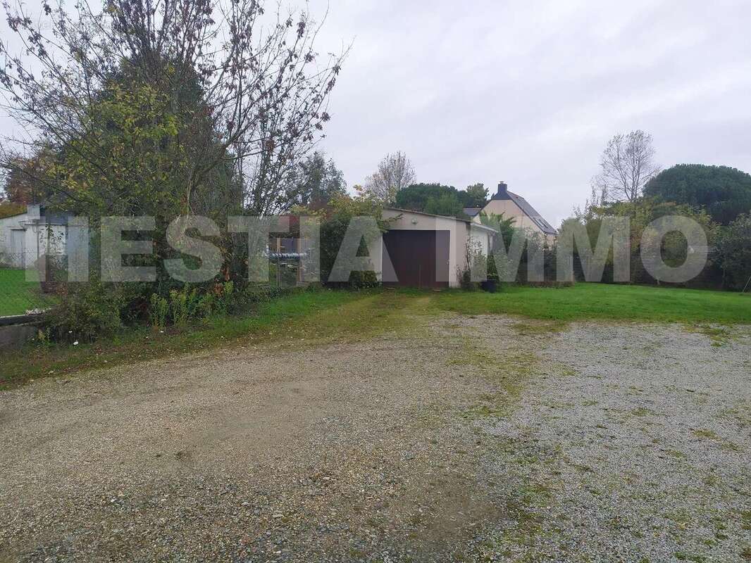 _copie-0_1761821844002 - Terrain à GRANDCHAMPS-DES-FONTAINES