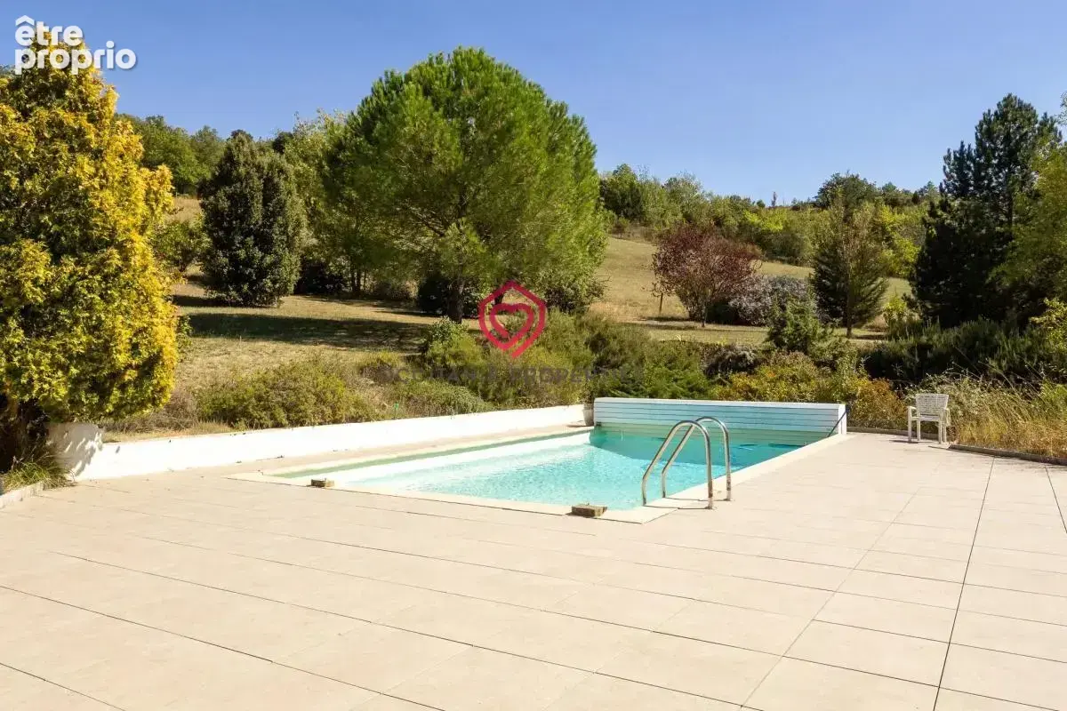 Villa de plain-pied avec piscine, tennis et plus de 2ha - photo 3
