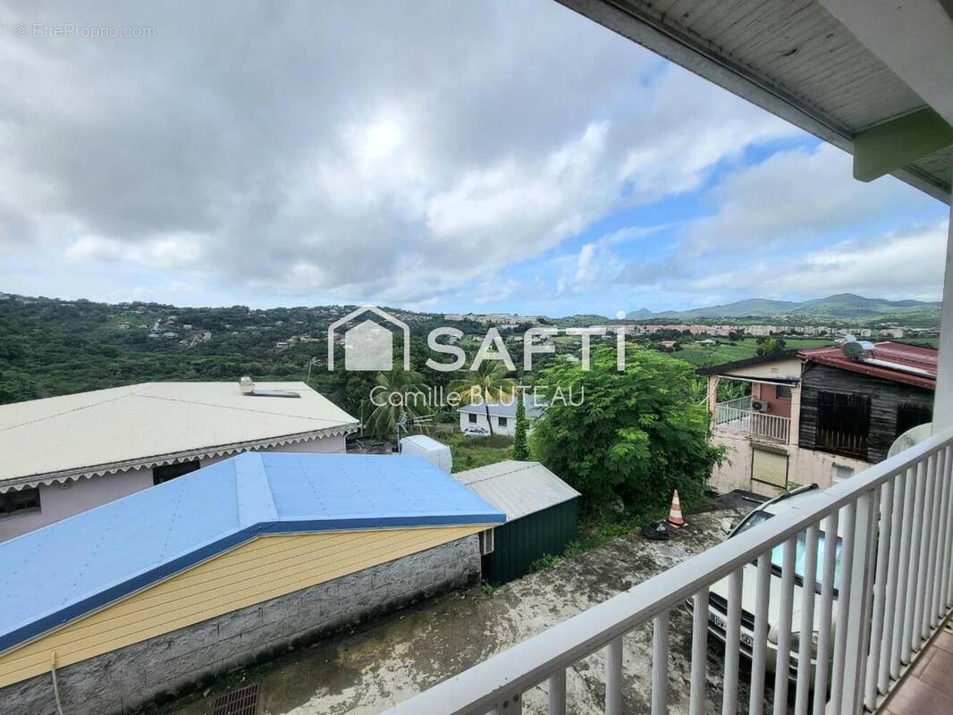 Photo 1 - Appartement à RIVIERE-SALEE