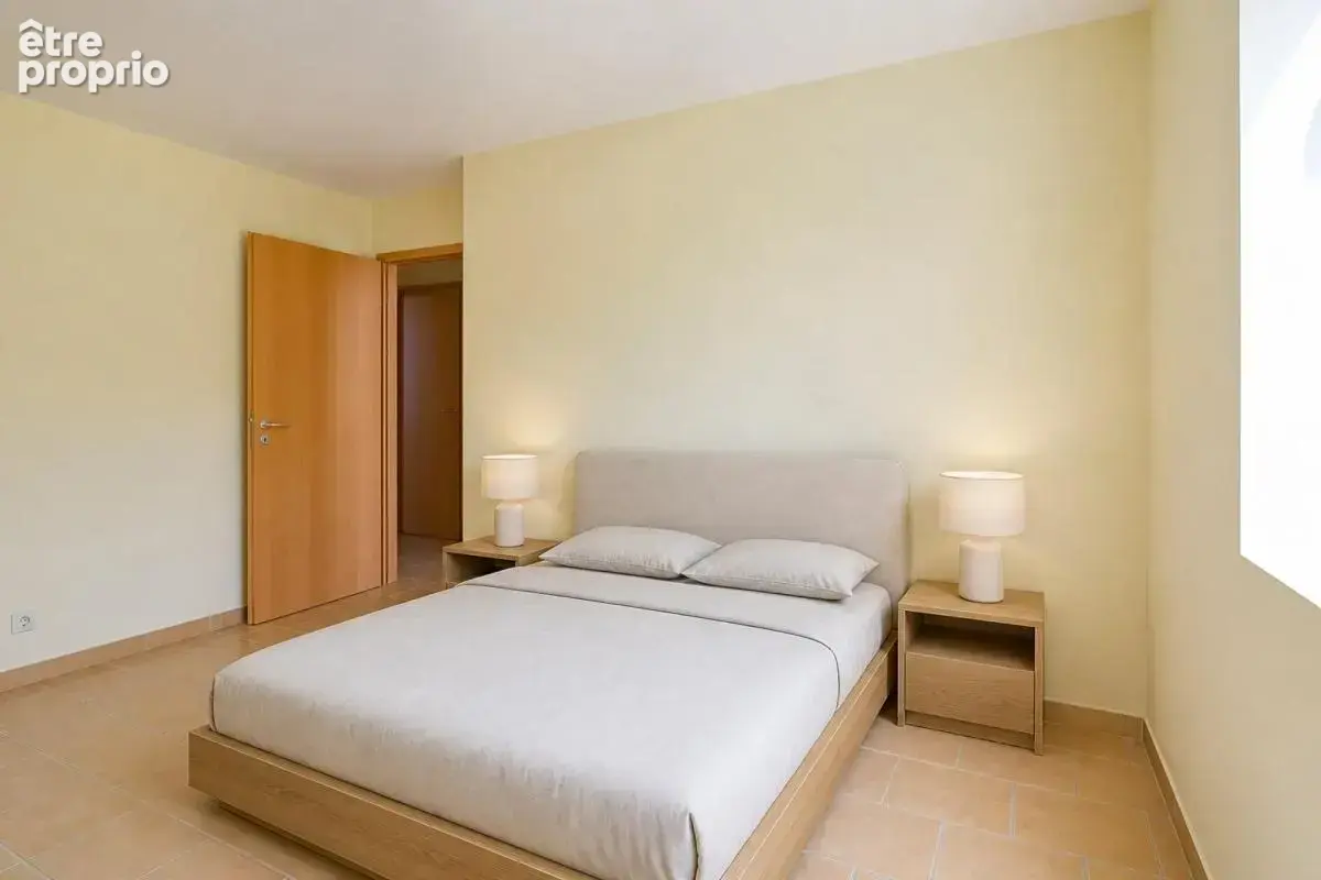 Appartement de 5 pièces de 98 m² à Ruoms - photo 4