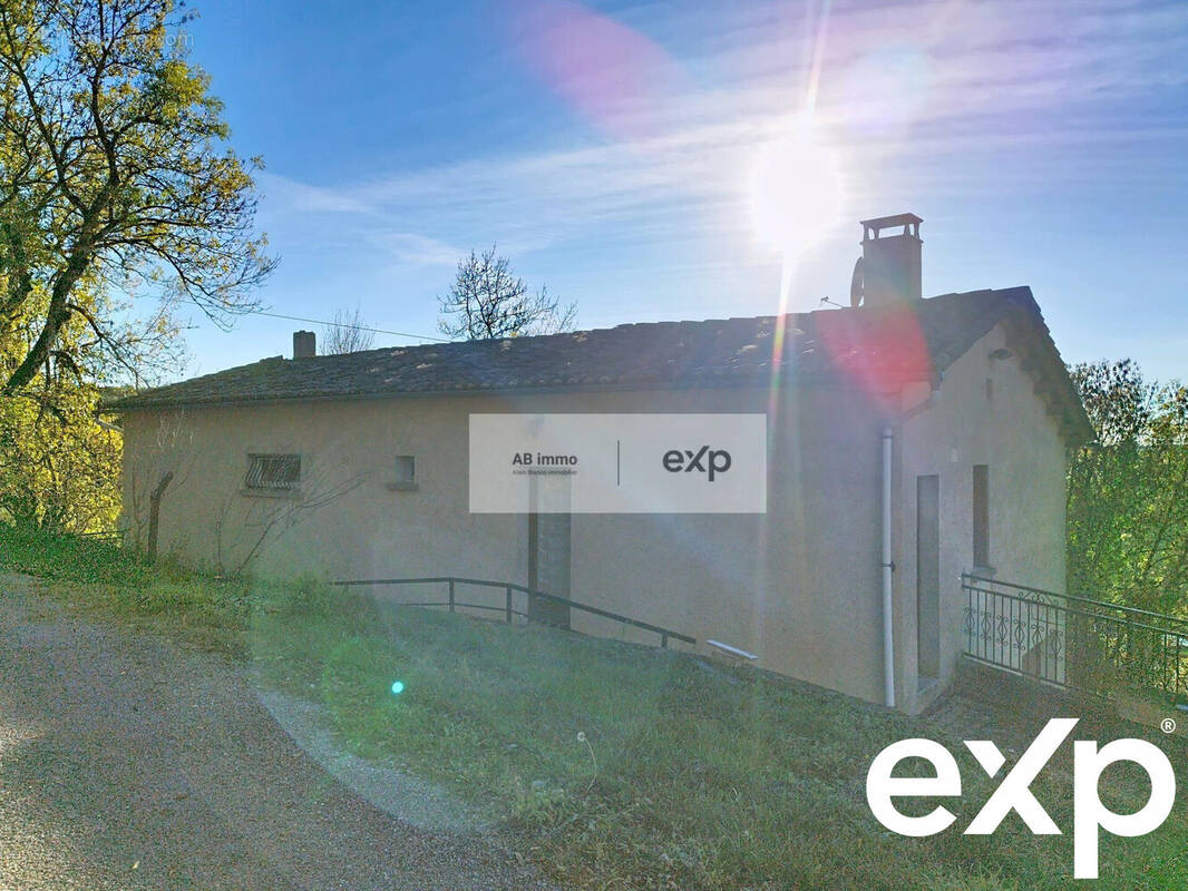 Maison à SAINT-PAUL-DE-LOUBRESSAC