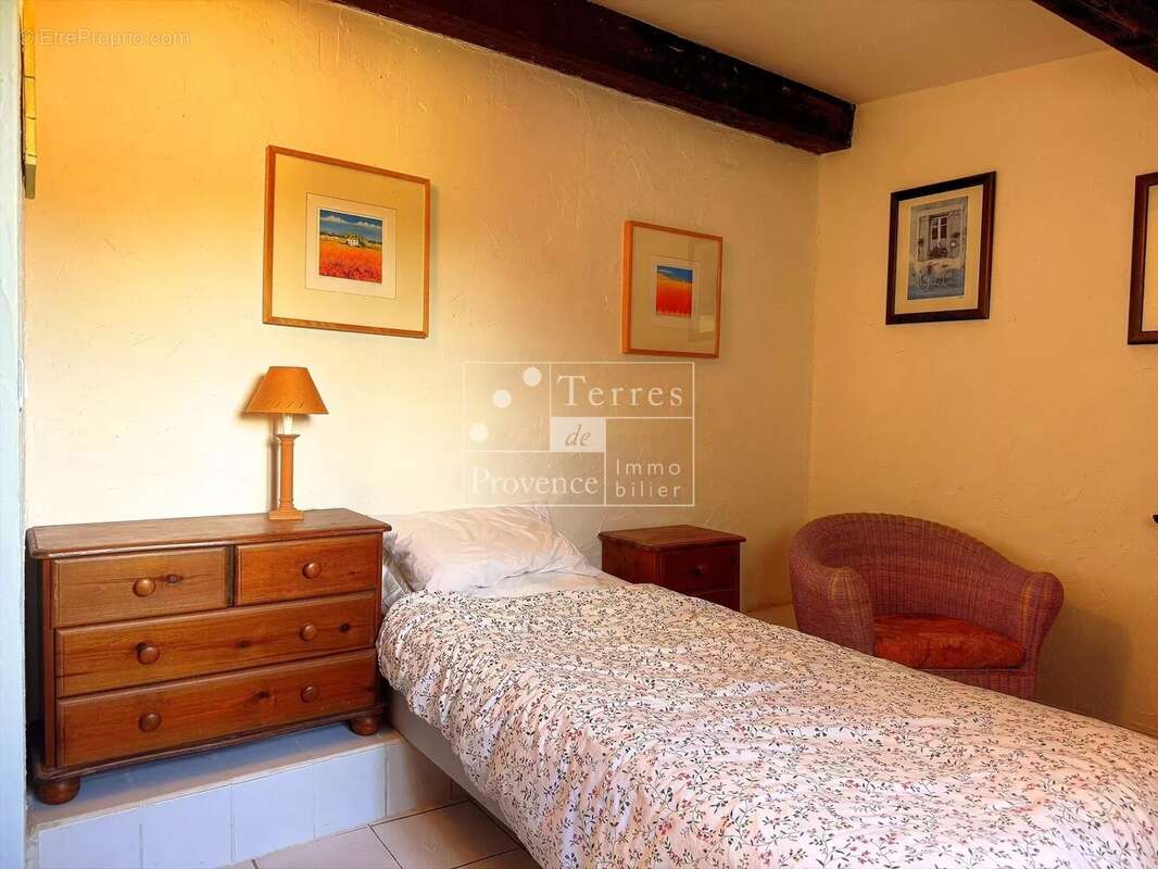 Maison à FOX-AMPHOUX