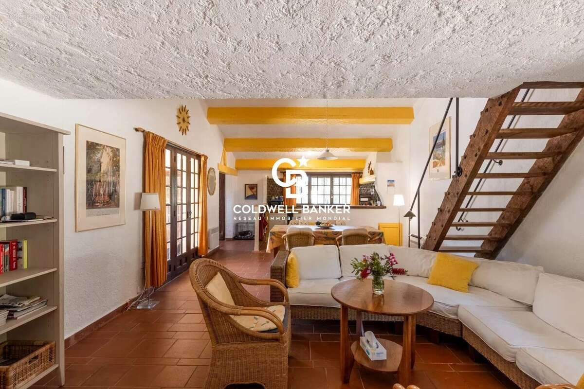 Maison à BORMES-LES-MIMOSAS
