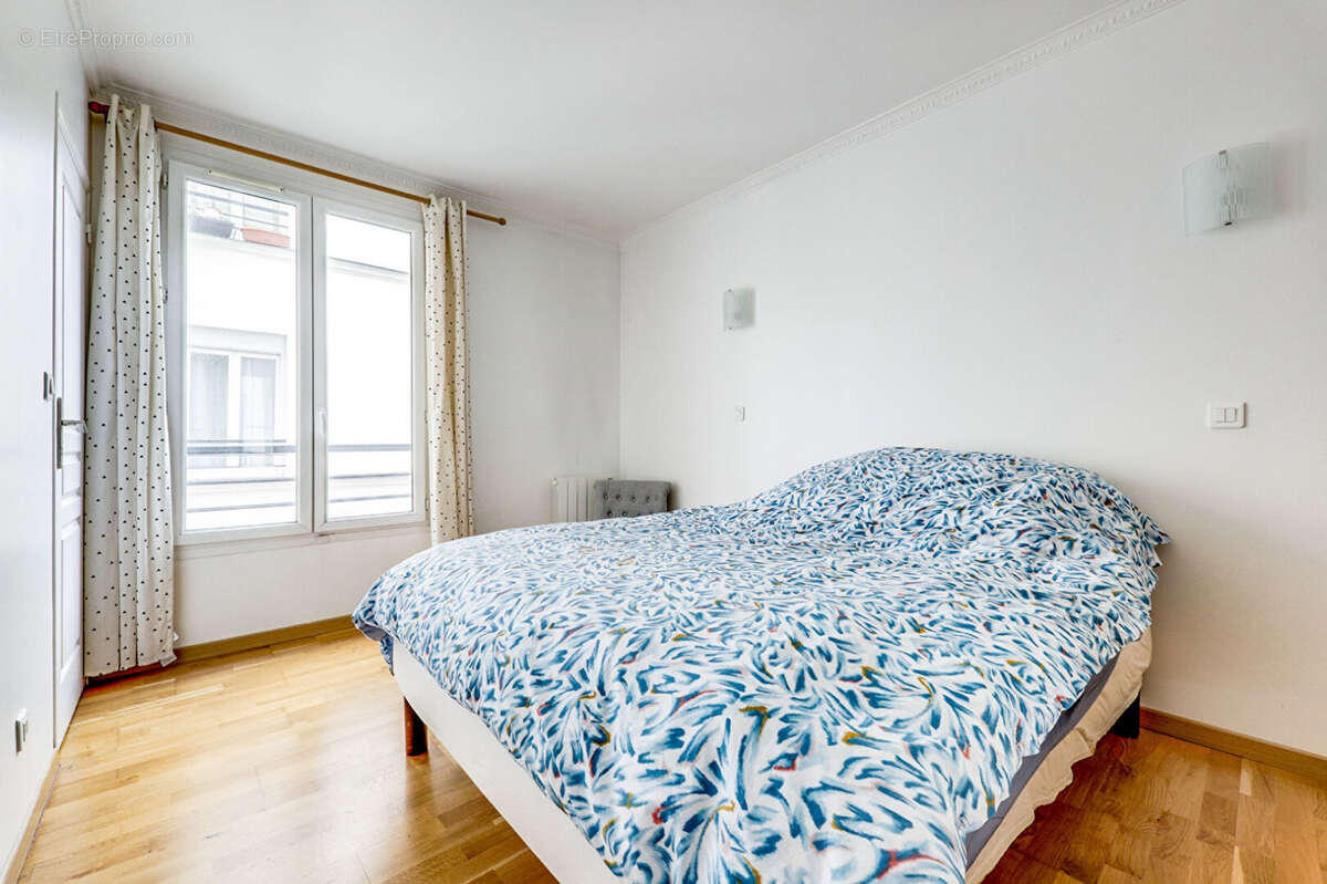 Appartement à PARIS-11E