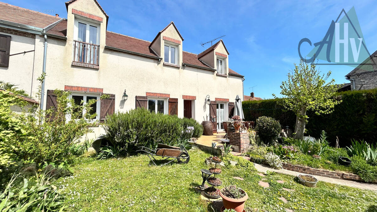 Maison à JUTIGNY