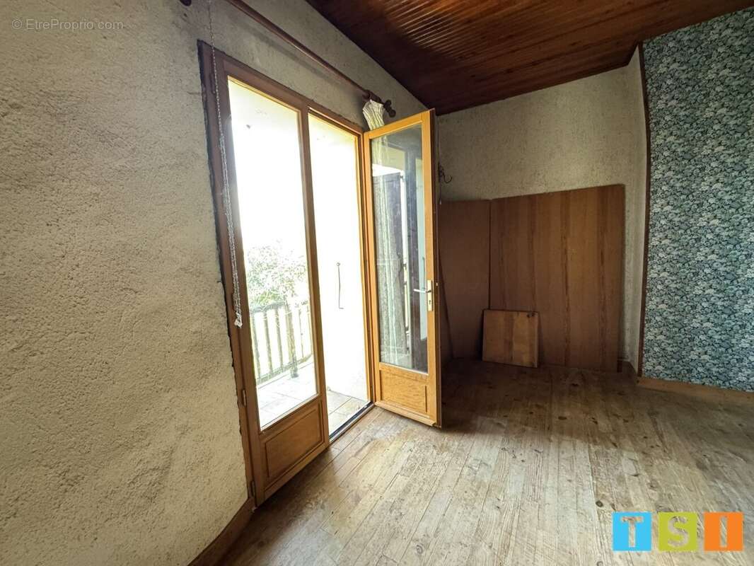 Maison à POINTIS-INARD