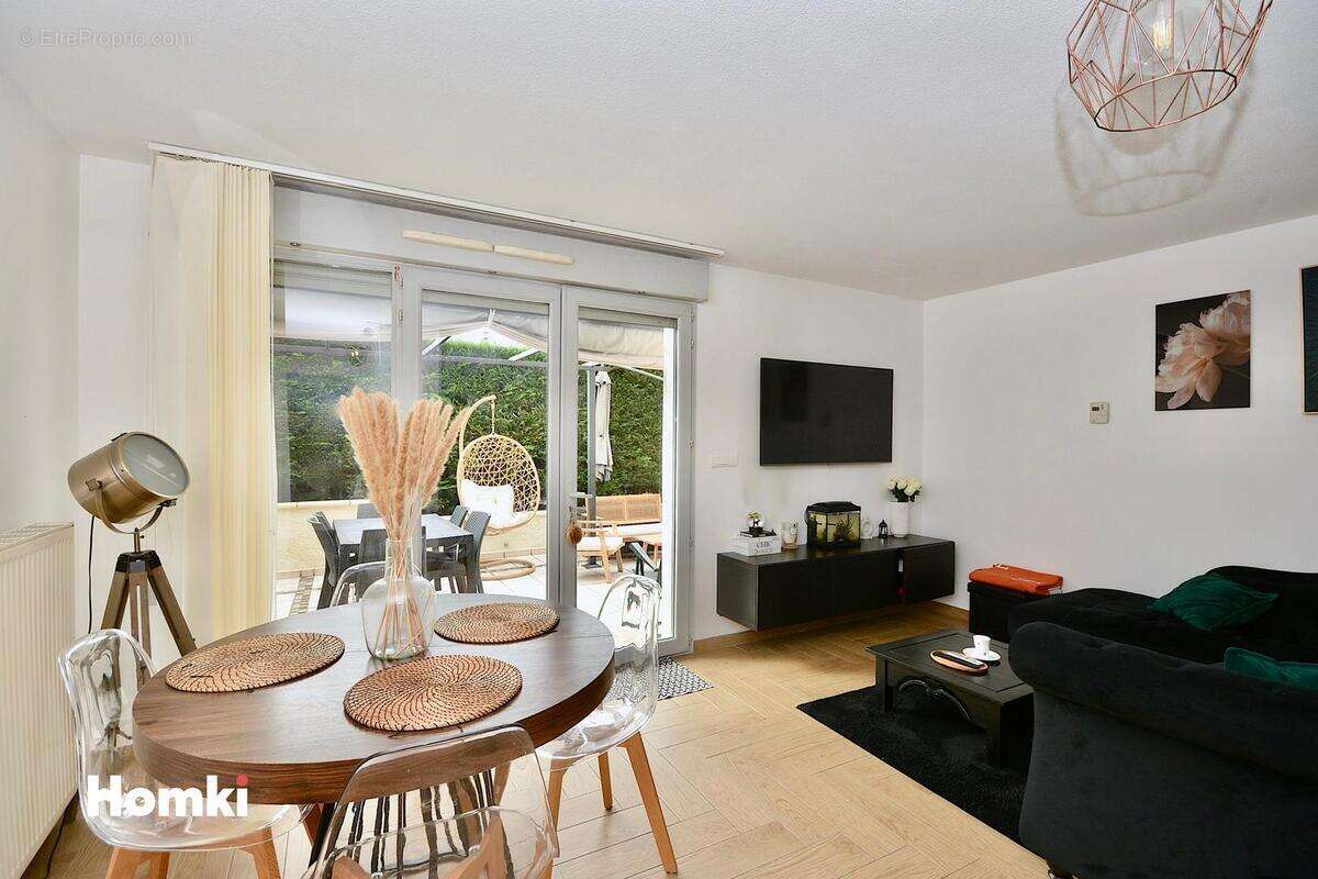 Appartement à RILLIEUX-LA-PAPE