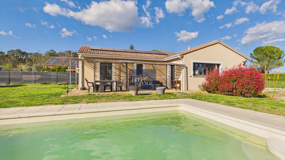 Maison à BERRIAS-ET-CASTELJAU