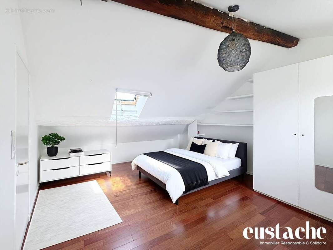 Appartement à PARIS-11E
