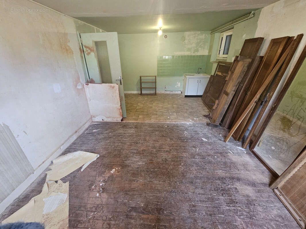 Maison à CHATEAUNEUF-LA-FORET