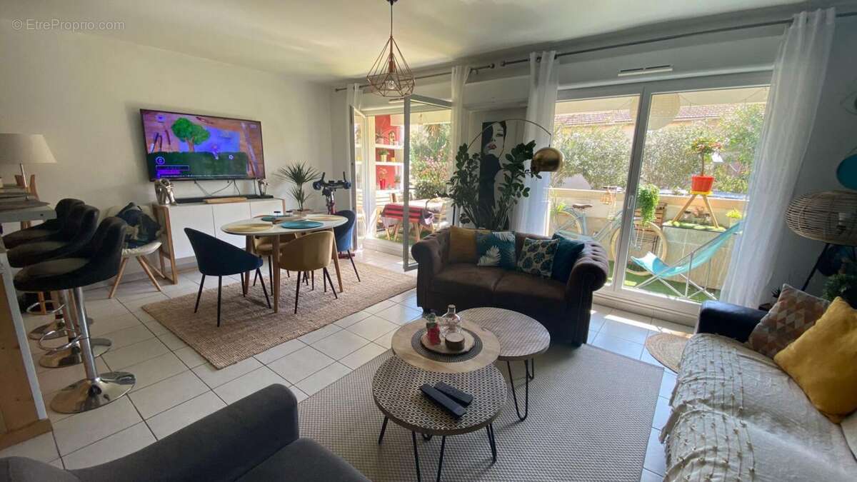 Maison à LA LONDE-LES-MAURES