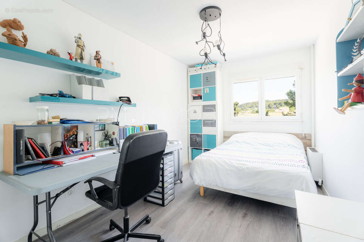 Appartement à MARSEILLE-11E