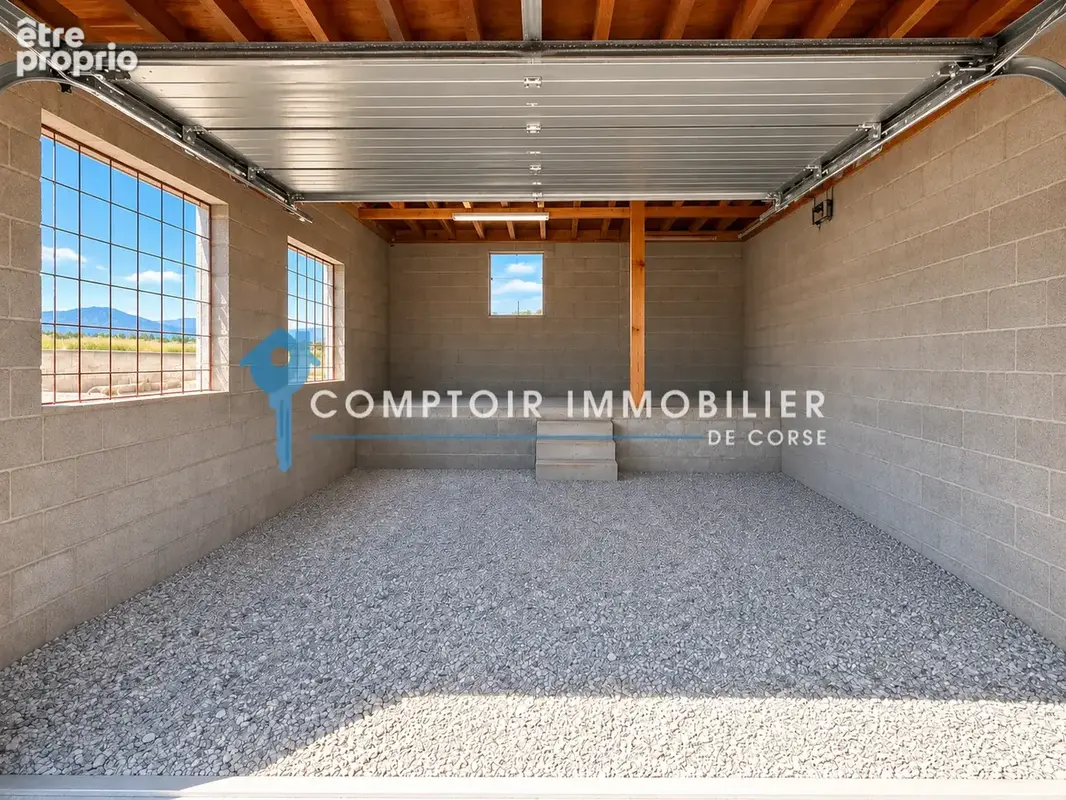 Villa 4 chambres + garage Secteur Ghisonaccia Centre - photo 11