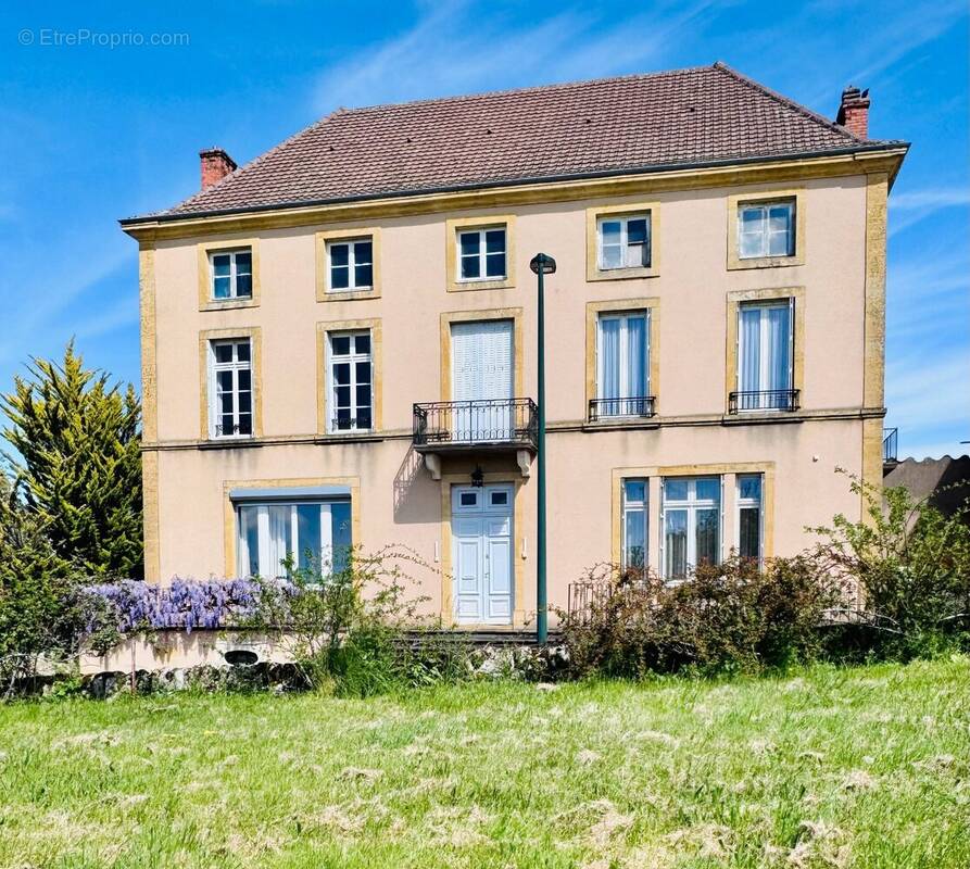 Maison à FLEURY-LA-MONTAGNE