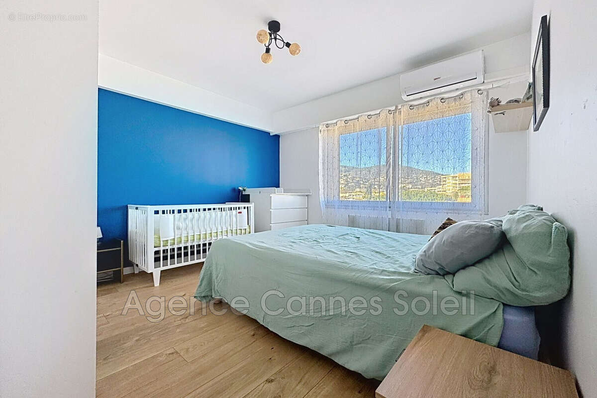 Appartement à MANDELIEU-LA-NAPOULE