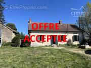 Maison à THIEL-SUR-ACOLIN