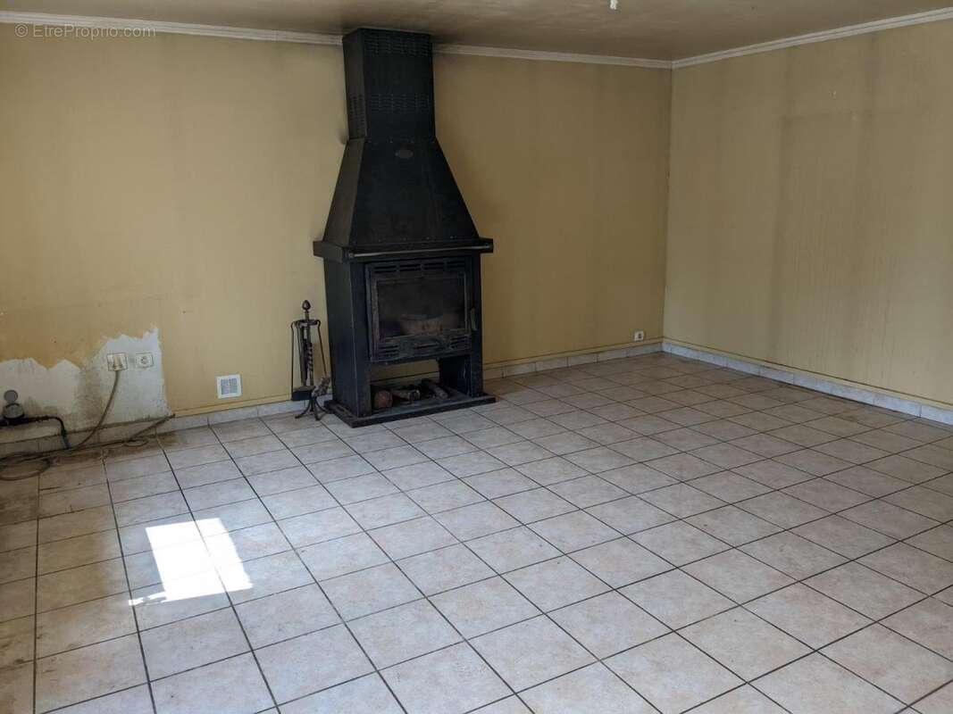 Maison 60 m² à Glomel  - photo 4