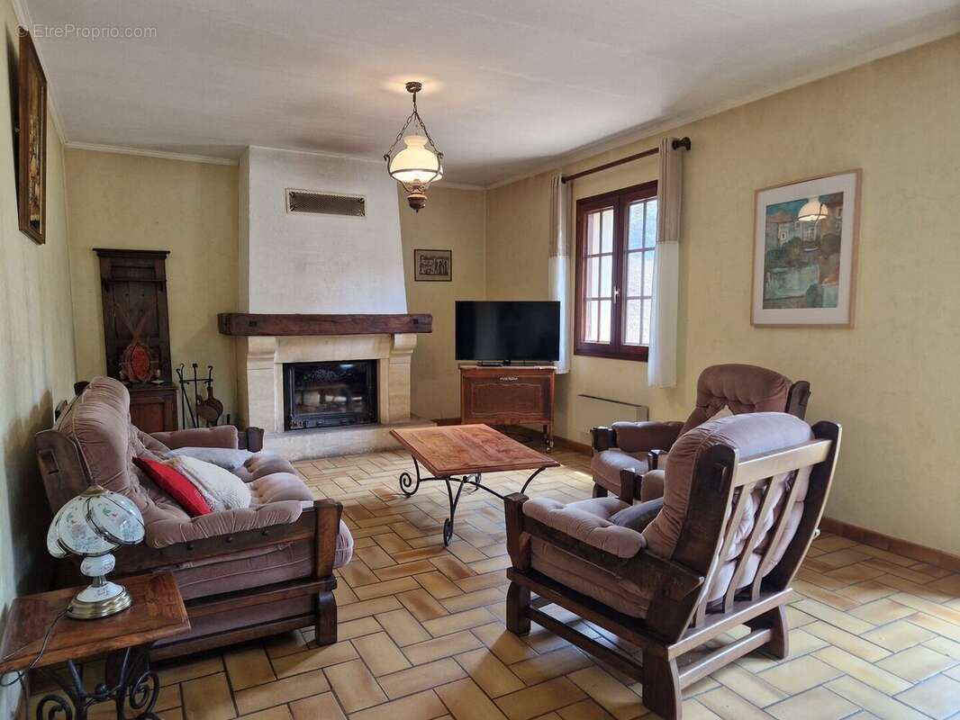 Maison de Plain pied et jardin proche des commerces. - photo 6