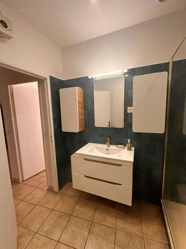 Appartement à MARSEILLE-8E