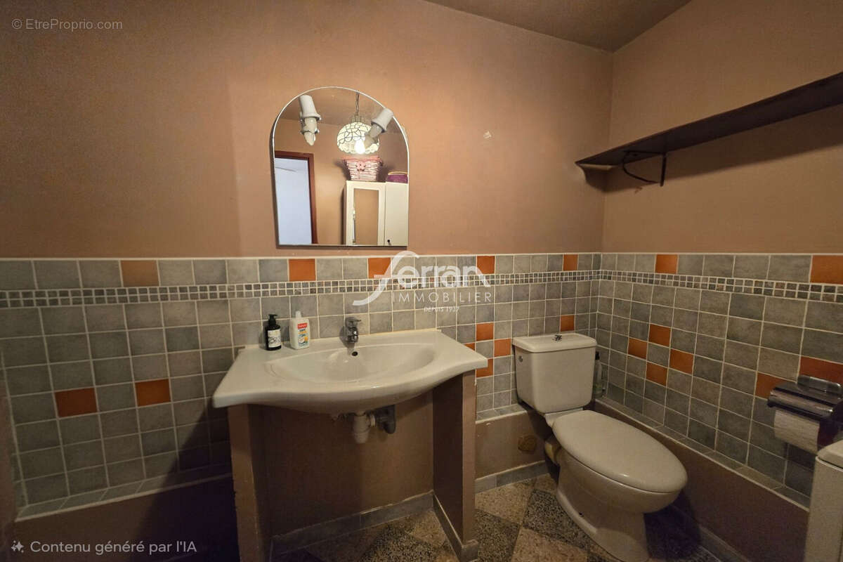 Appartement à SALERNES