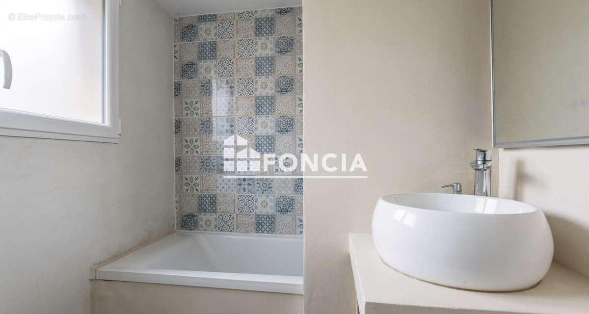 Maison à L'HAY-LES-ROSES