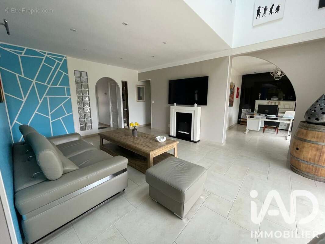 Maison 186 m² à Cottun  - photo 2